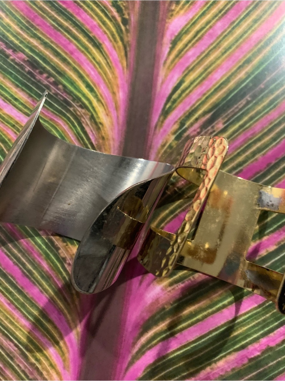 Bracelet Cuffs Gold and Silver - Picture 2 of 3